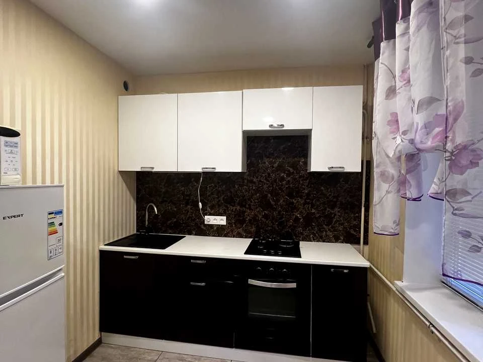 Apartment. Architectural Street, Kam'yantske