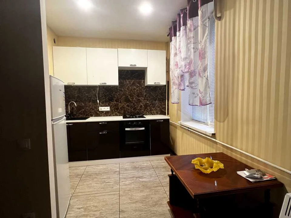 Apartment. Architectural Street, Kam'yantske