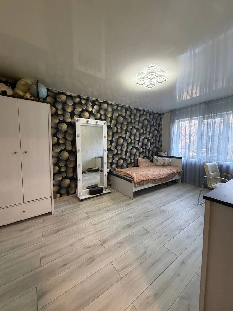 Продам 2х комнатную квартиру с ремонтом