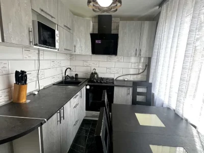 Apartment. Maxim Chizhinka Street, Kam'yanske