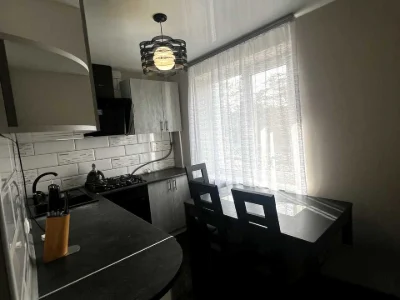 Apartment. Maxim Chizhinka Street, Kam'yanske