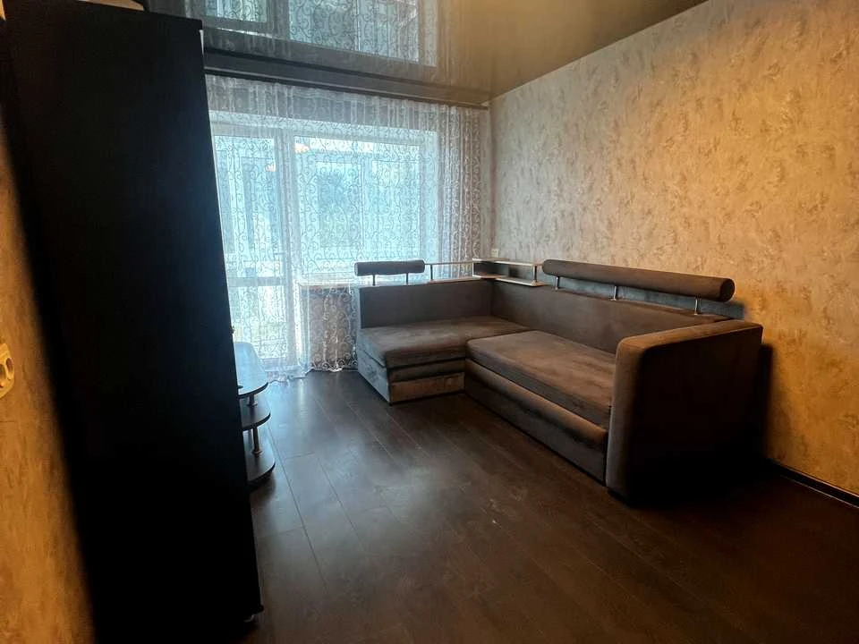 Apartment. Maxim Chizhinka Street, Kam'yanske