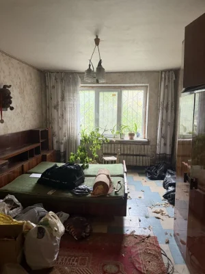 Продам  5 кв  левый берег