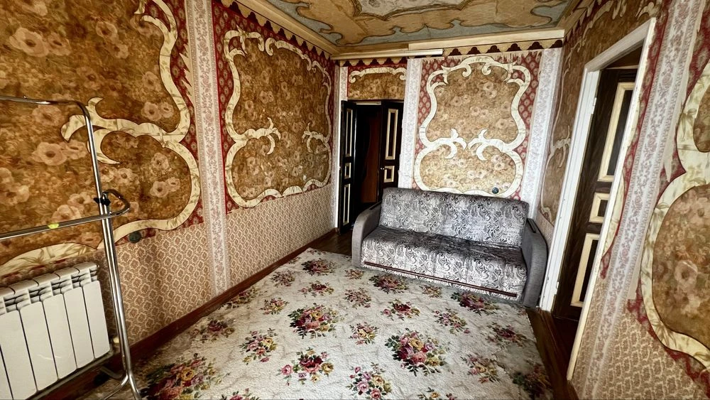 4 room apartment with individual gas heating on Left Bank