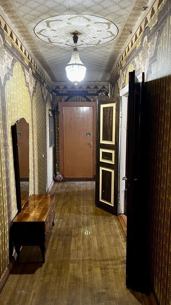 4 room apartment with individual gas heating on Left Bank