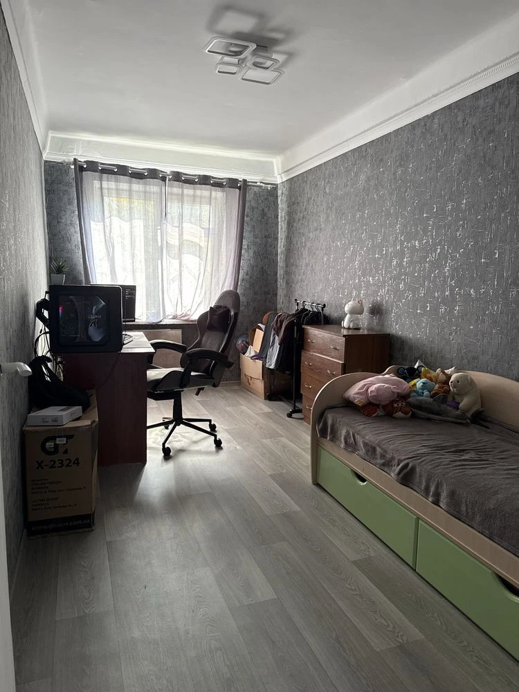 For sale, 2-room apartment near the center