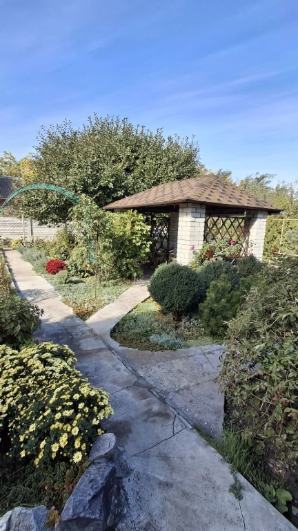 For Sale: 2-Story House in Romanovo