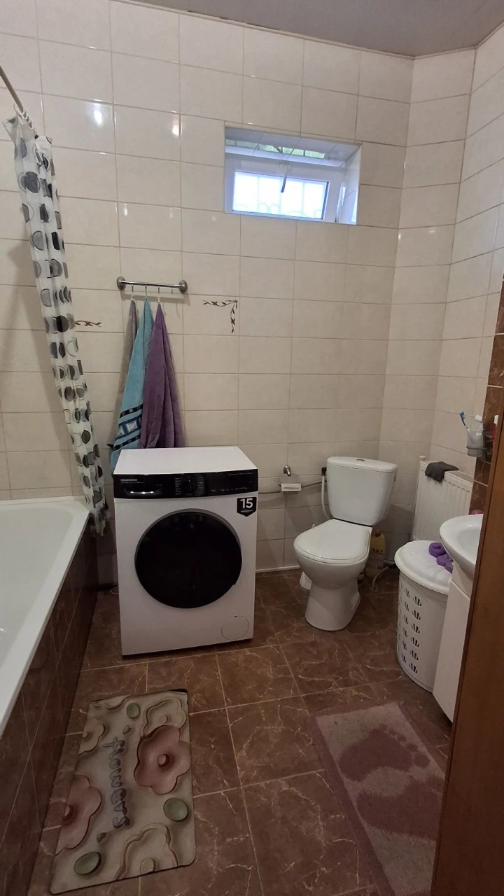 For Sale: 2-Story House in Romanovo