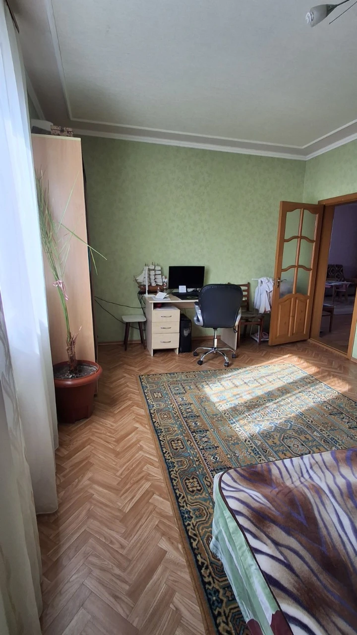 For Sale: 2-Story House in Romanovo