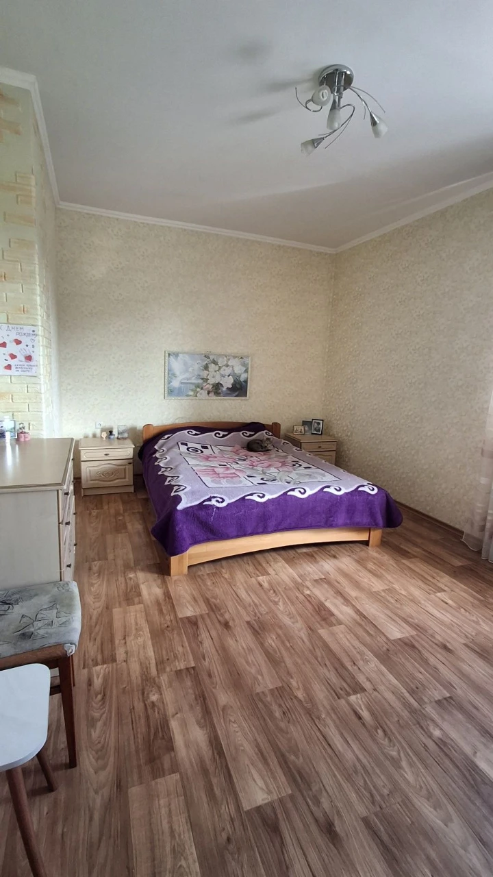 For Sale: 2-Story House in Romanovo