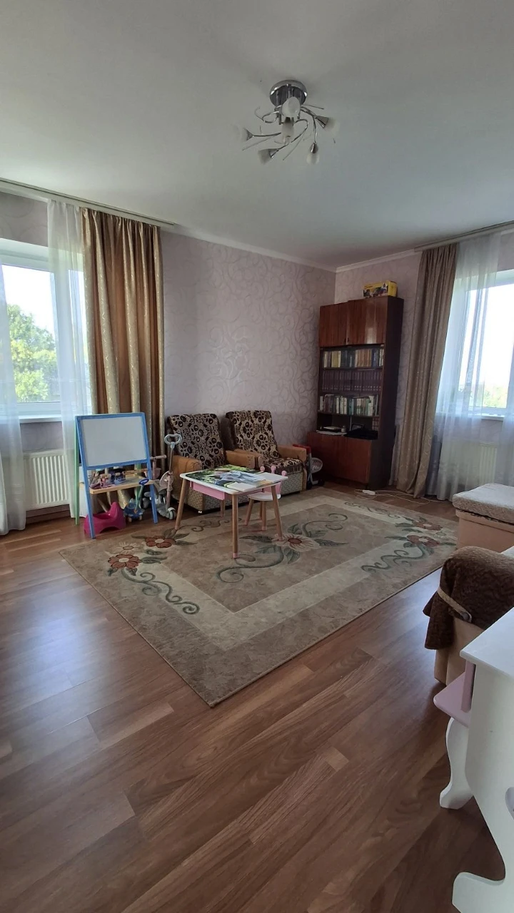 For Sale: 2-Story House in Romanovo