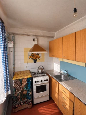 For Sale: 2-room apartment for renovation. TotokM