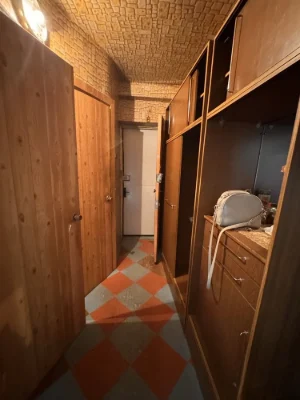 For Sale: 2-room apartment for renovation. TotokM