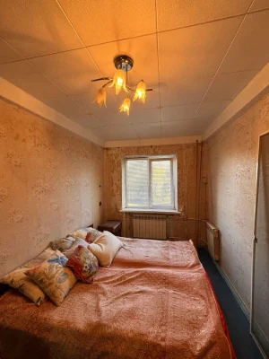 For Sale: 2-room apartment for renovation. TotokM