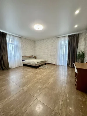 Продається однокімнатна квартира 52 м² на вулиці Арсеничевій