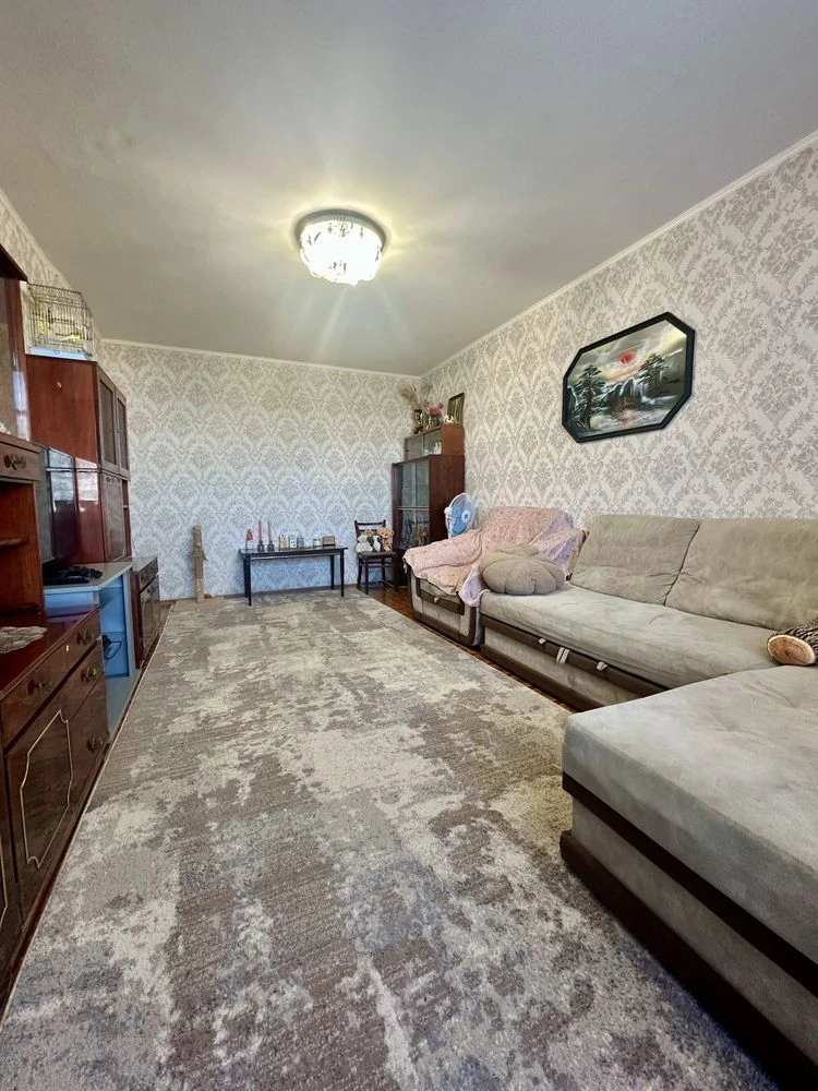 For Sale: 3-Bedroom Apartment in the "Laguna" area