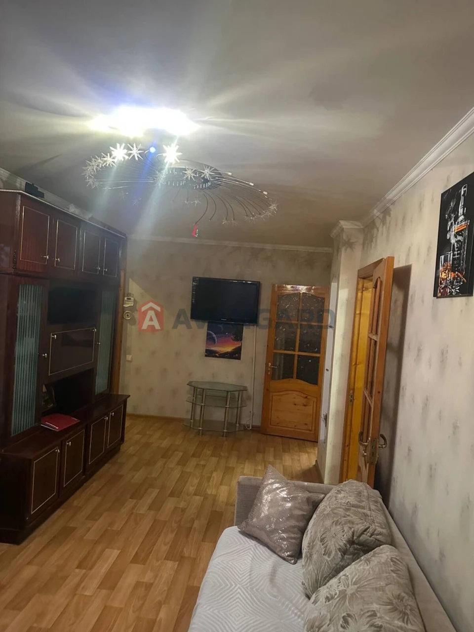 3-комнатная квартира в Камянске, 11-й микрорайон