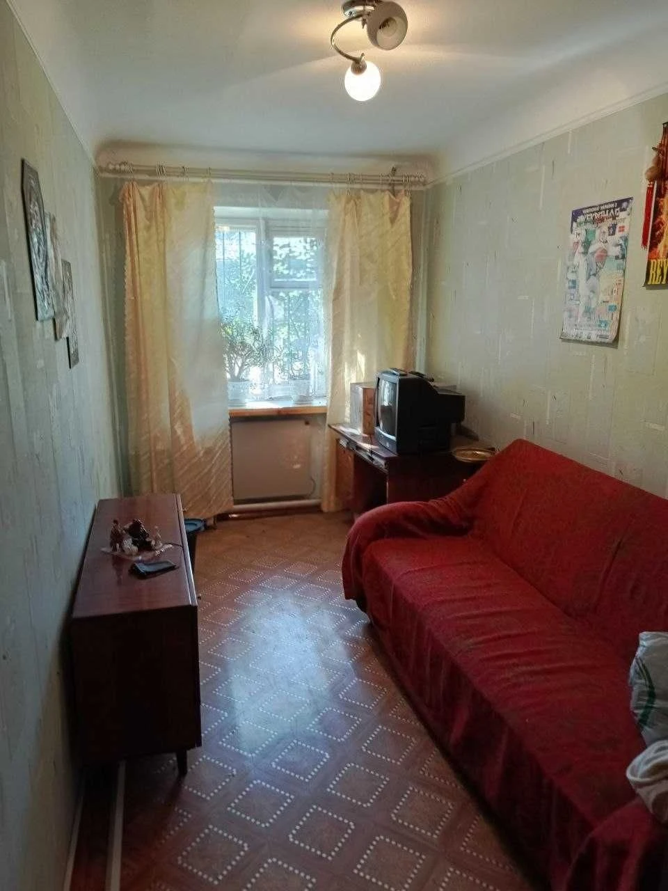 For Sale: 3-room apartment on Yavornitskogo (Kima) Street