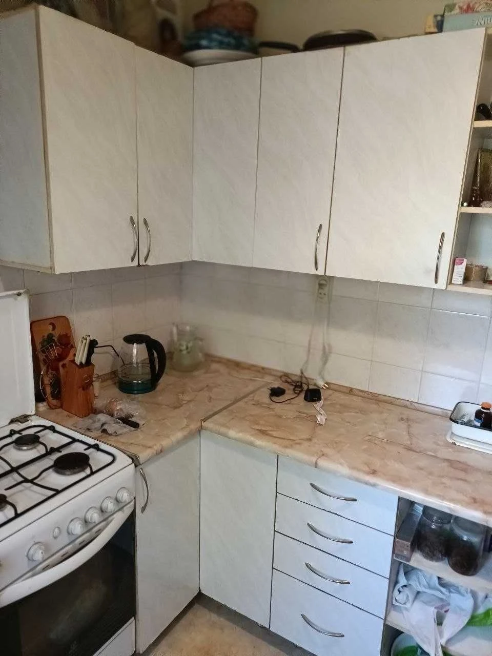 For Sale: 3-room apartment on Yavornitskogo (Kima) Street