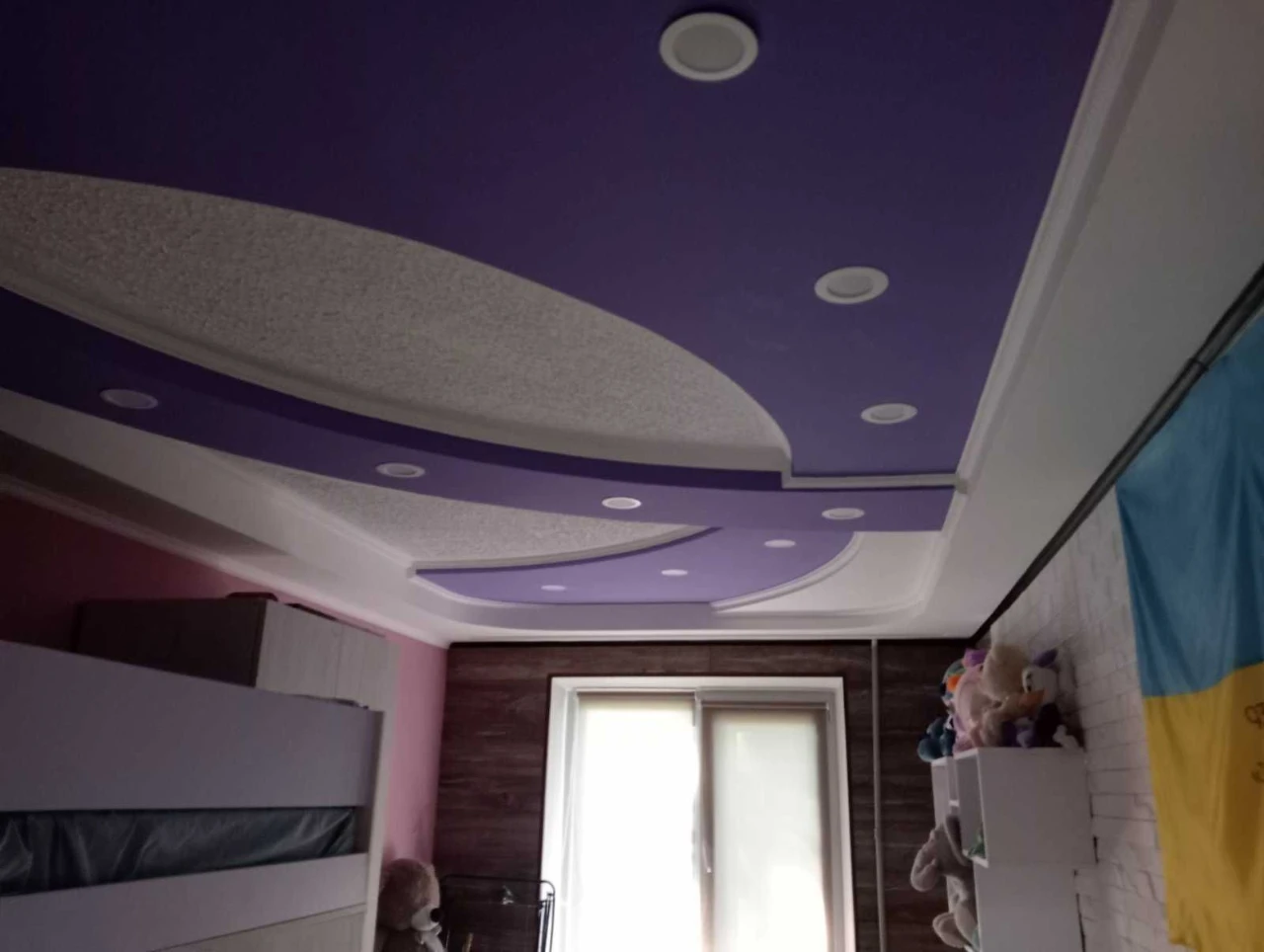 For sale, 2-bedroom apartment on the 2nd floor with renovation. Certificate.