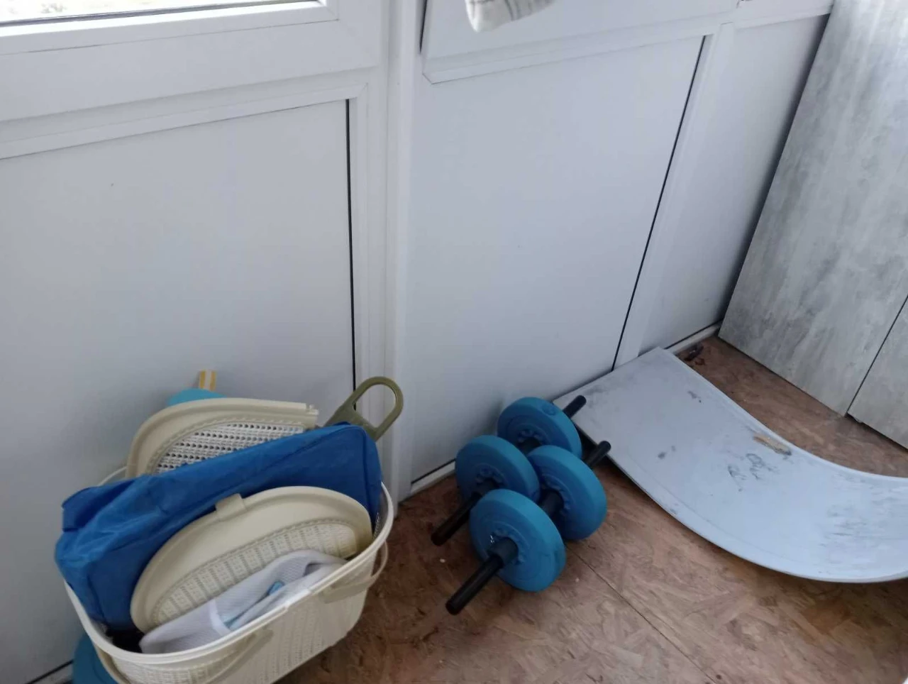 For sale, 2-bedroom apartment on the 2nd floor with renovation. Certificate.