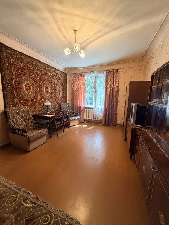 Sale of a 2-room apartment in the city center, with A