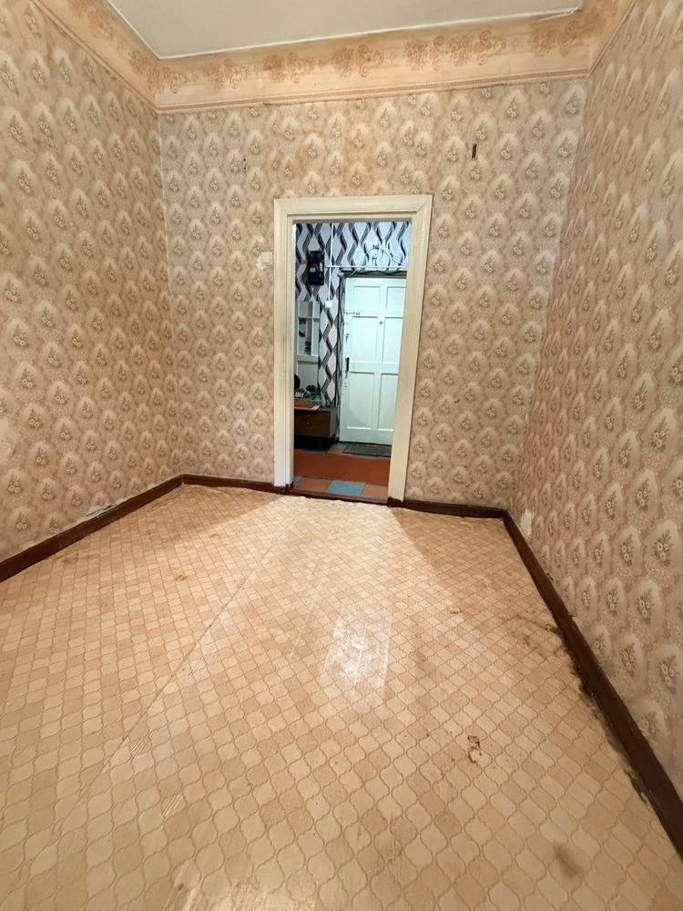 Sale of a 2-room apartment in the city center, with A