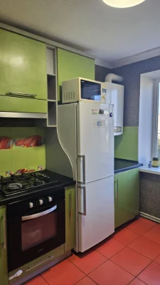 Продається 2-кімнатна квартира з гарним виглядом на Дніпро,