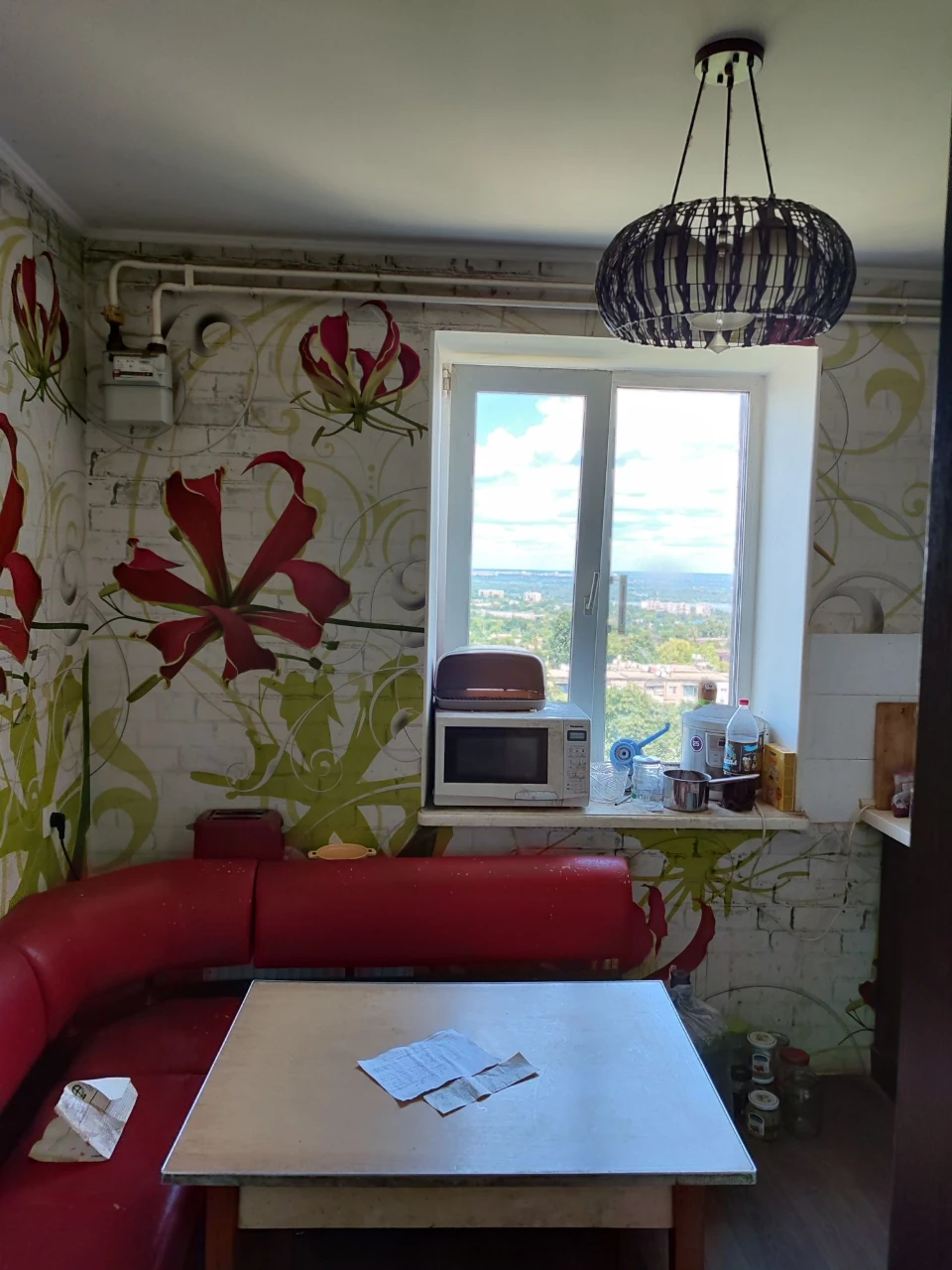 For sale 3 rooms with central heating