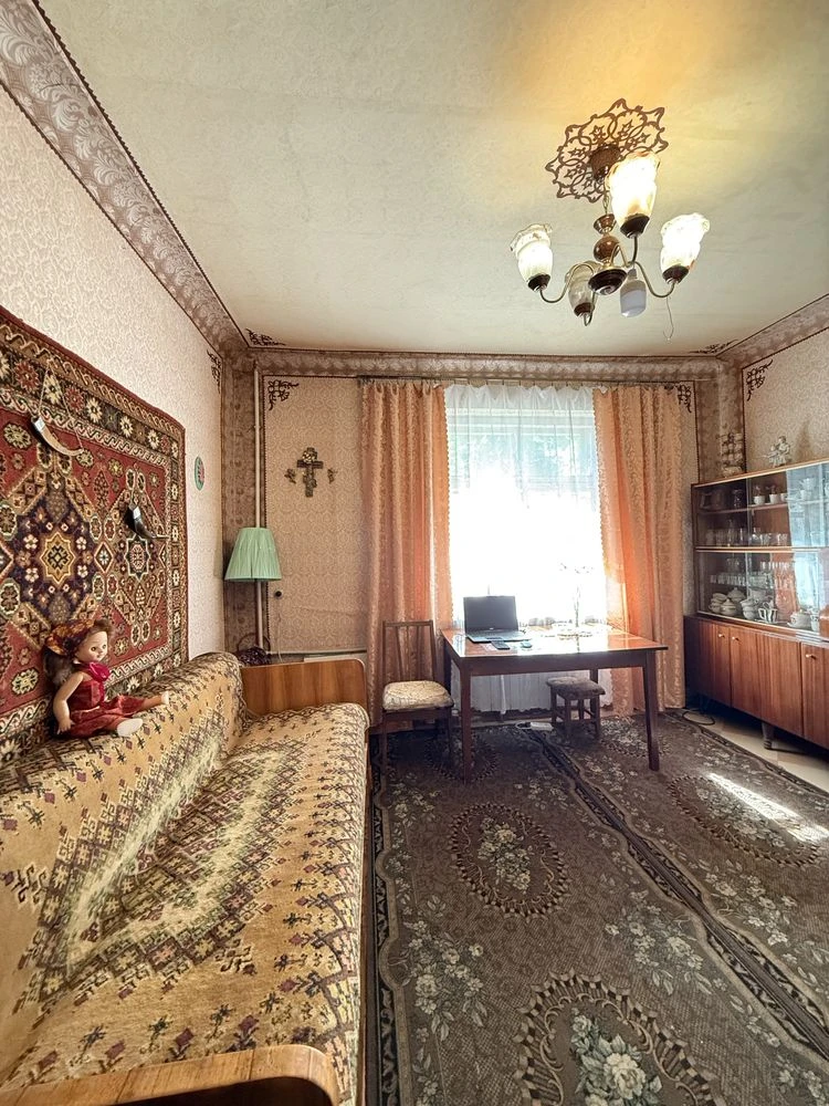 For sale 3-room apartment, 2nd floor, with balcony, large size