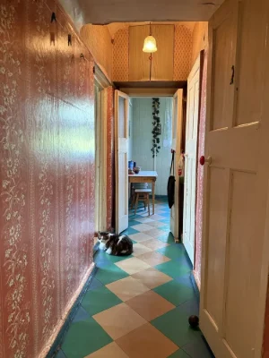 For sale 3-room apartment, 2nd floor, with balcony, large size