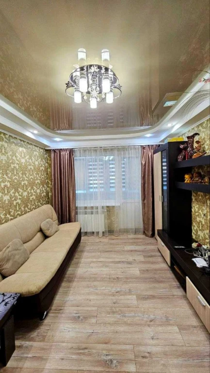 Продам 2х  ком-ую квартиру с АГО на 2 этаже р-н Украина