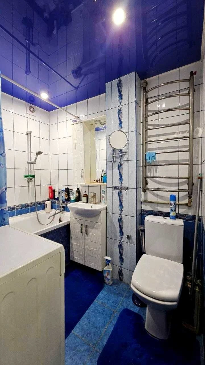 Продам 2х  ком-ую квартиру с АГО на 2 этаже р-н Украина