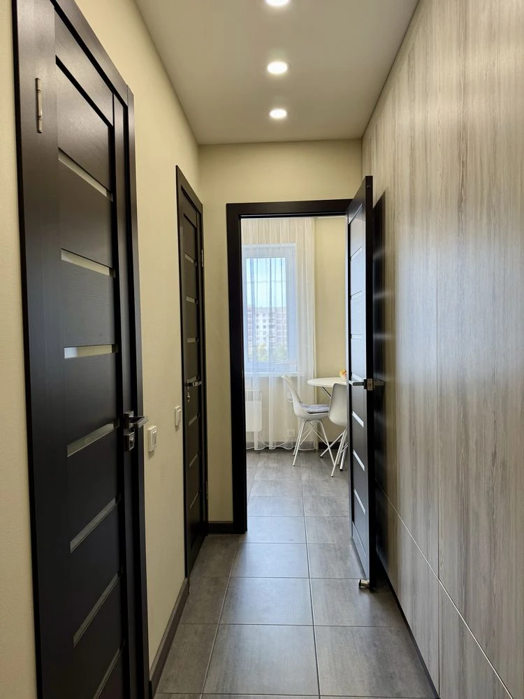 Продається 3-кімнатна квартира, 7 мікрорайон, ліва сторона