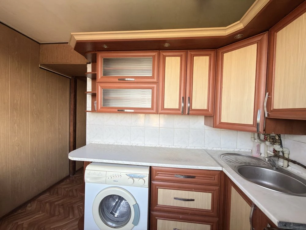 Sale of a 2-room apartment with gas boiler, Cheremushki "Ukraine".