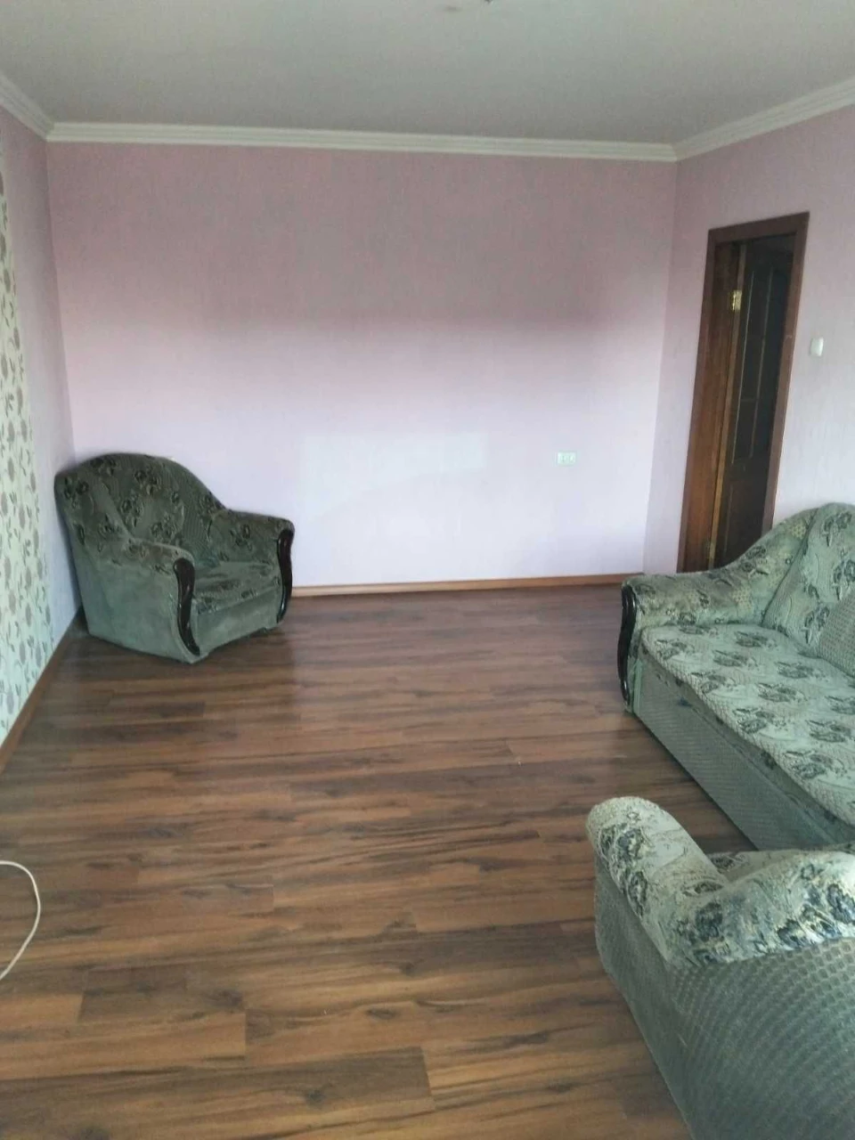 For Sale: 2-room apartment on Left Bank, 9th microdistrict