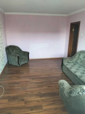 For Sale: 2-room apartment on Left Bank, 9th microdistrict