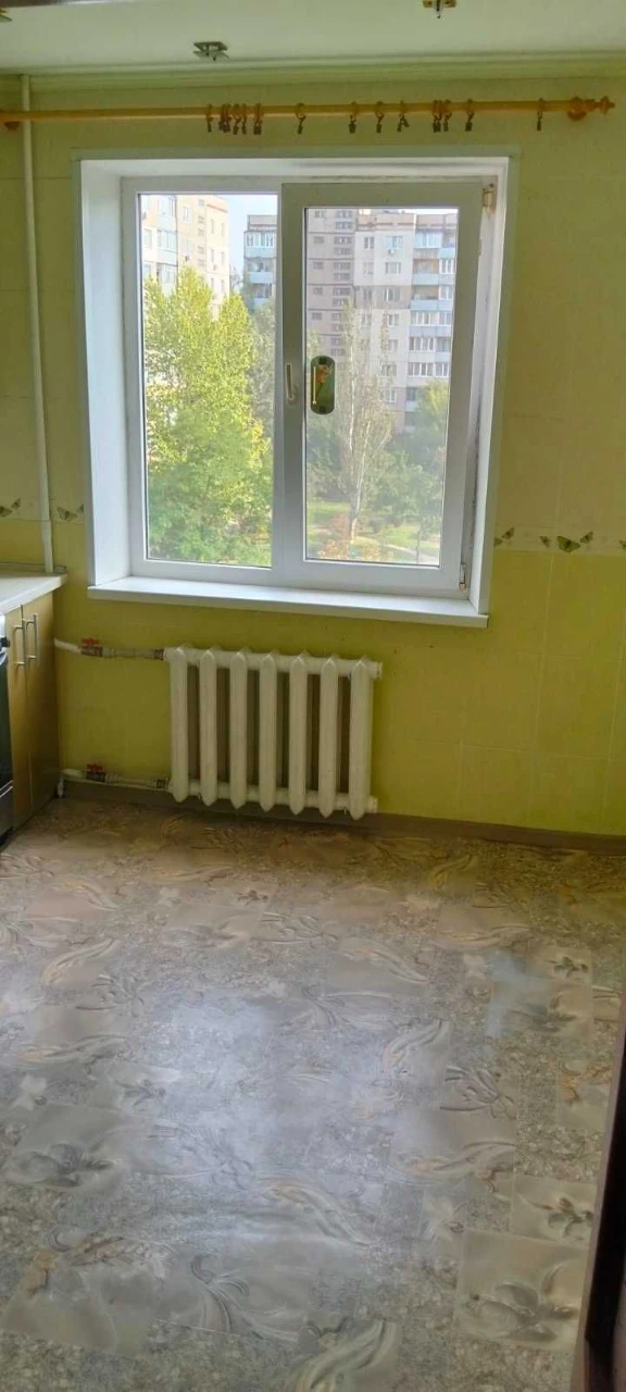 For Sale: 2-room apartment on Left Bank, 9th microdistrict