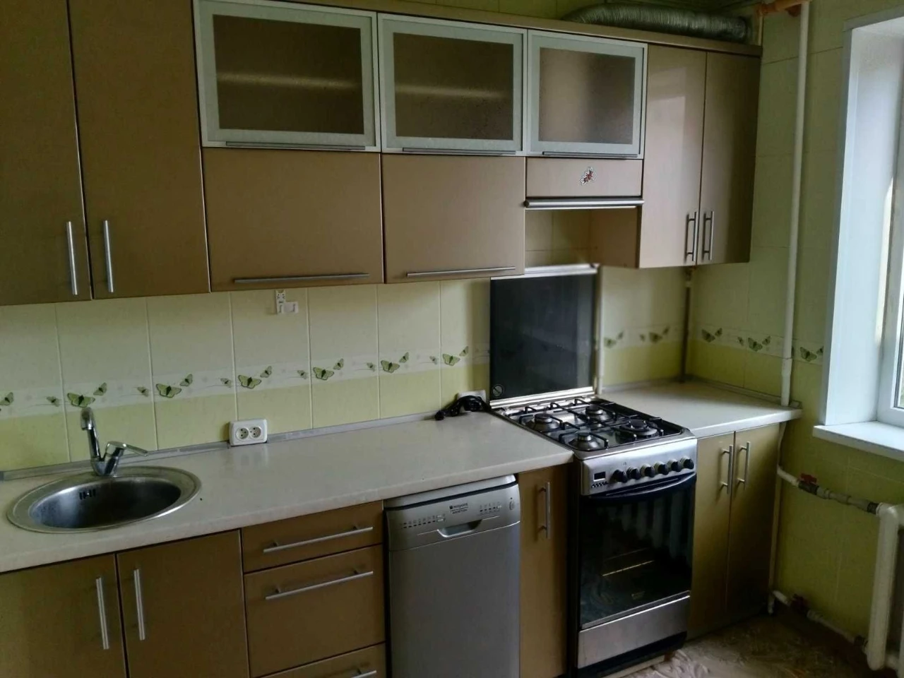 For Sale: 2-room apartment on Left Bank, 9th microdistrict