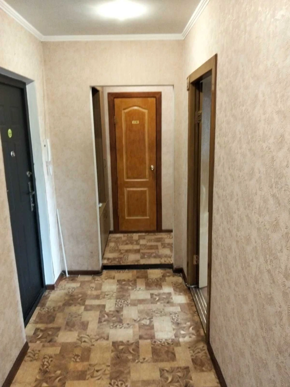 For Sale: 2-room apartment on Left Bank, 9th microdistrict