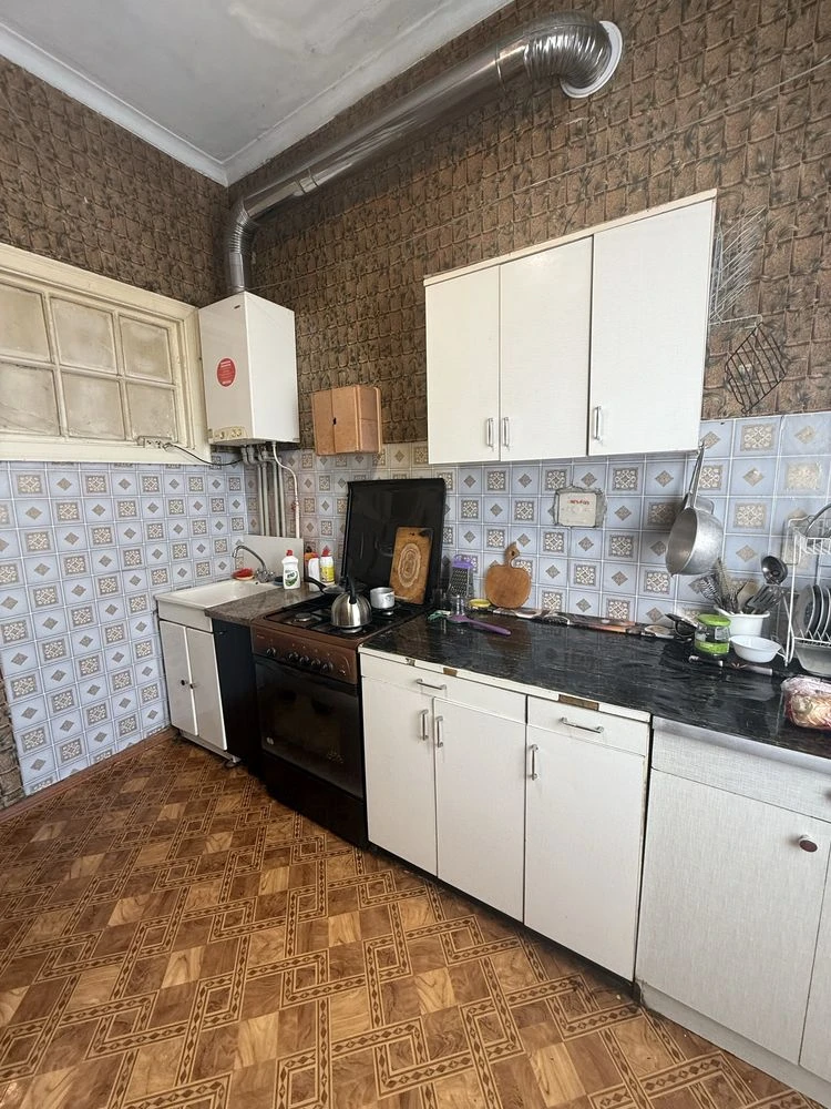 For Sale: Large 2-bedroom apartment in the city center