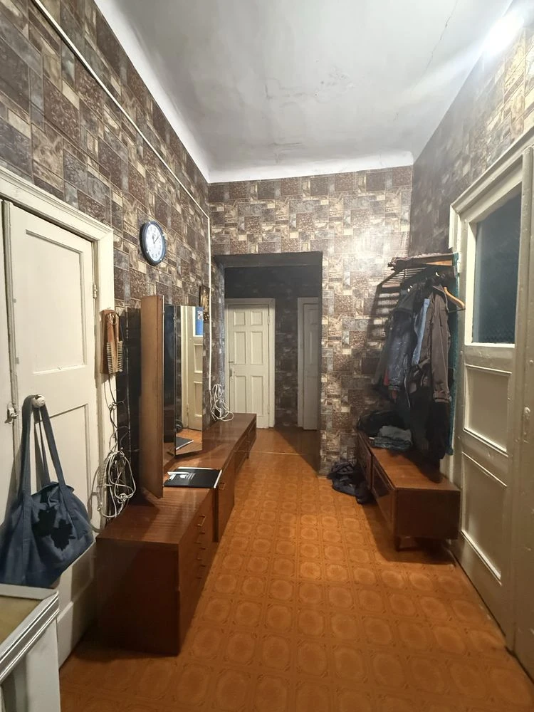 For Sale: Large 2-bedroom apartment in the city center