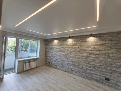 Продам 2-х комнатную в центре