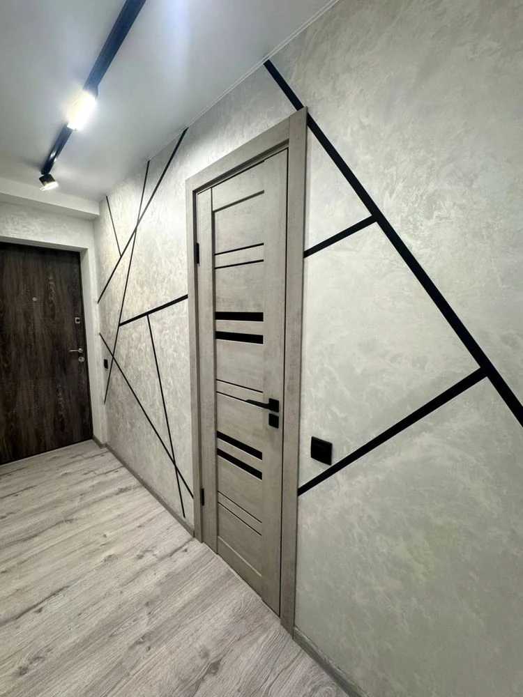 For Sale: 2-room apartment with renovated