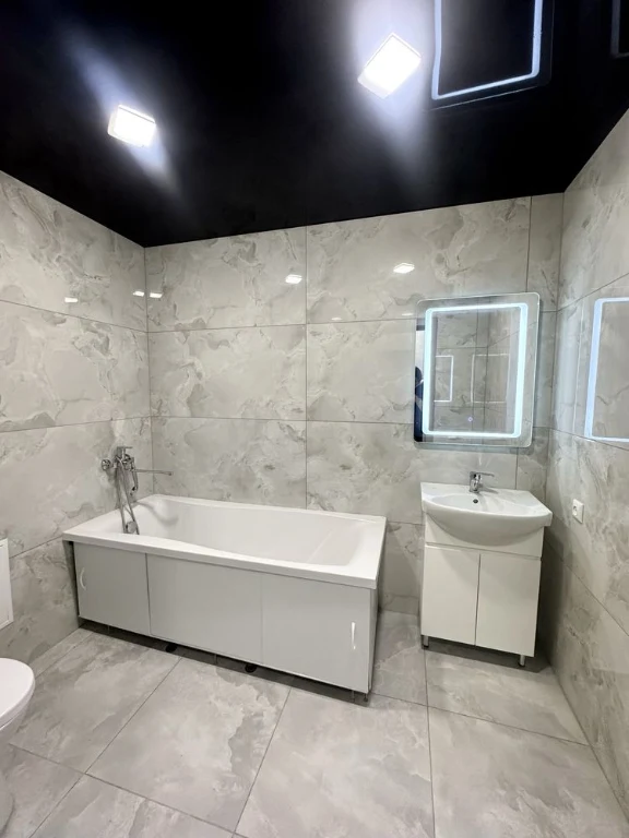 Продам 2-к квартиру, район автовокзала, с евроремонтом