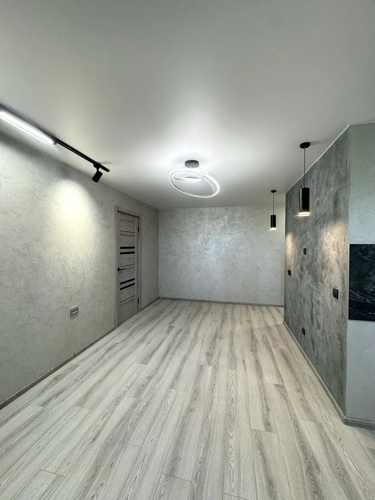 Продам 2-к квартиру, район автовокзала, с евроремонтом