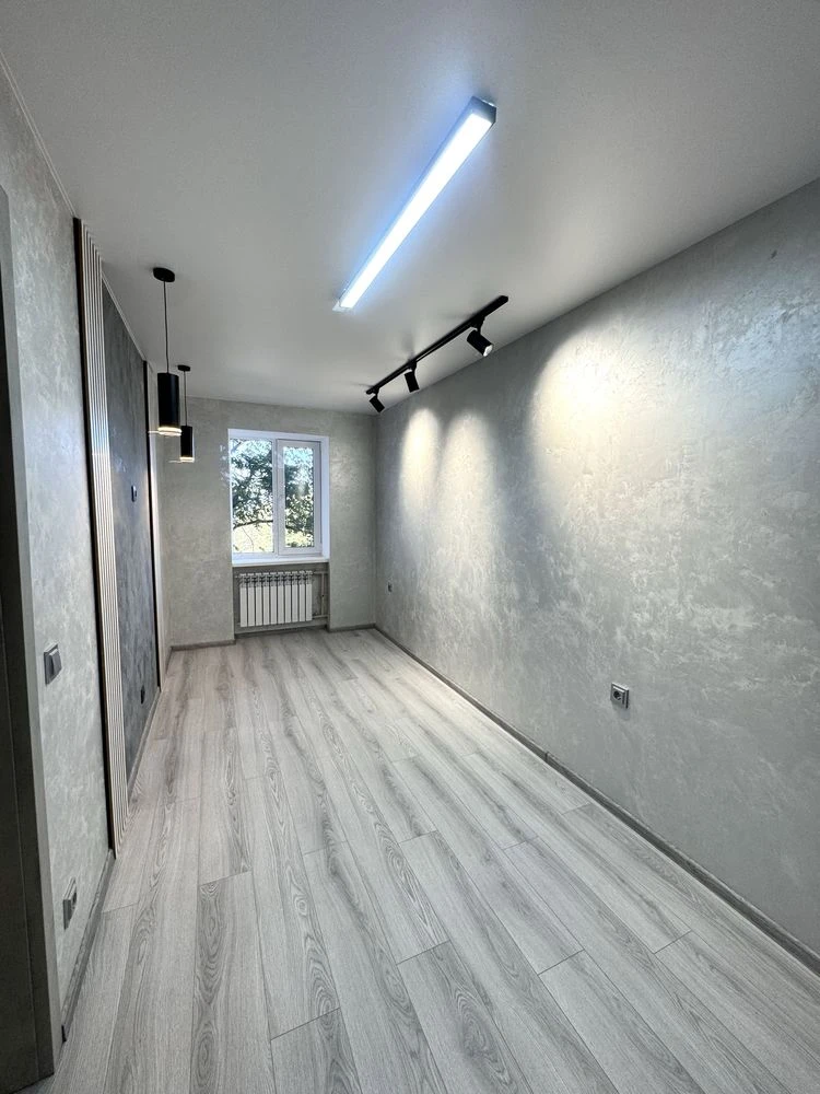 Продам 2-к квартиру, район автовокзала, с евроремонтом