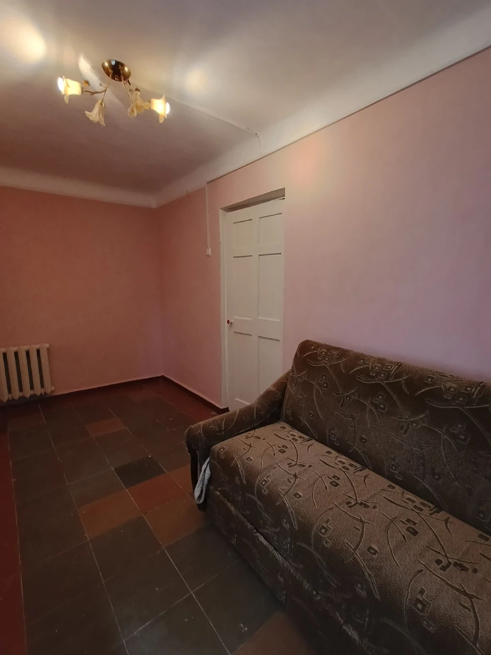Продається 2-кімнатна квартира в районі Колеусівська