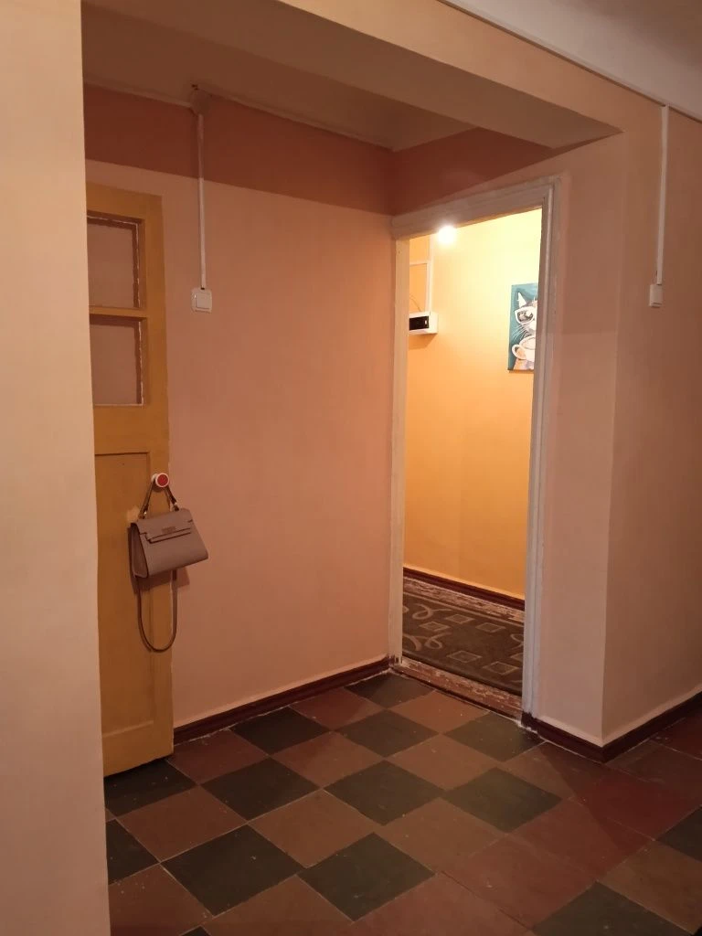 Продається 2-кімнатна квартира в районі Колеусівська