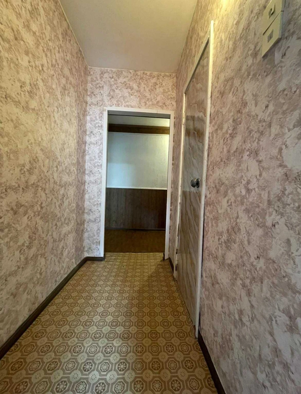 For Sale: Large Apartment. Left Bank.